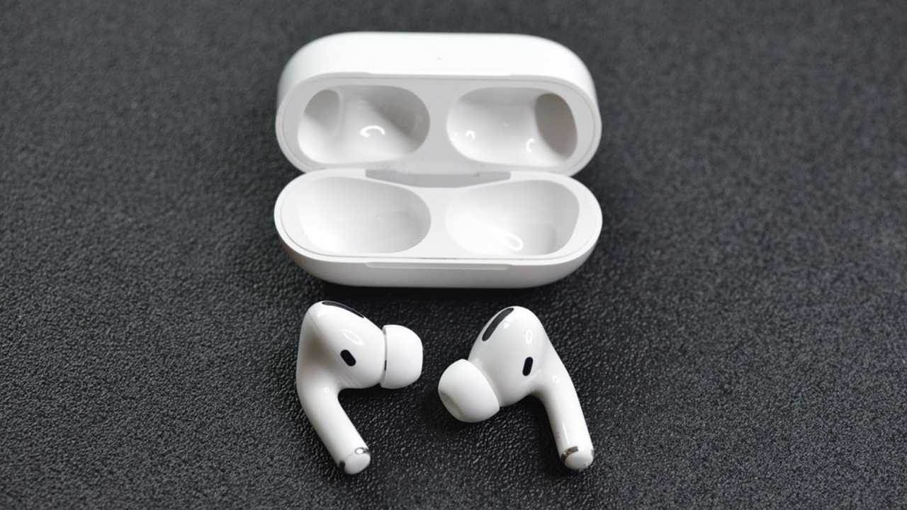 AirPods Pro & Max