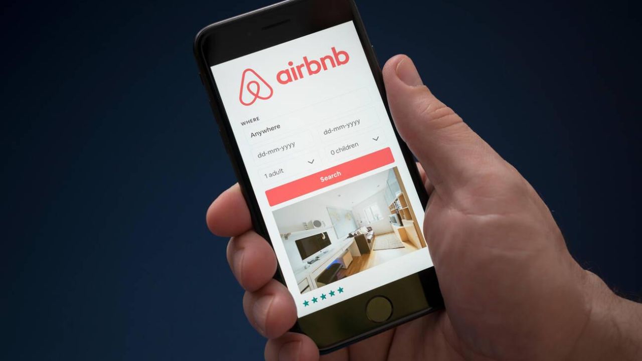 Hosting on Airbnb Experiences
